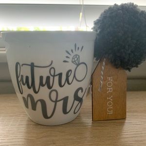 Future Mrs Coffee Cup - Mug
Brand New